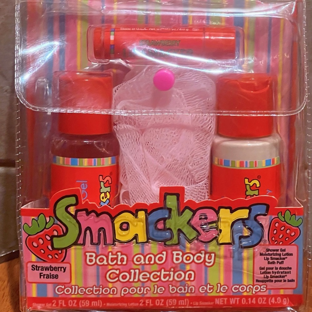 Super RARE Smackers Bonne Bell Bath and Body Collection Strawberry Lip Smacker